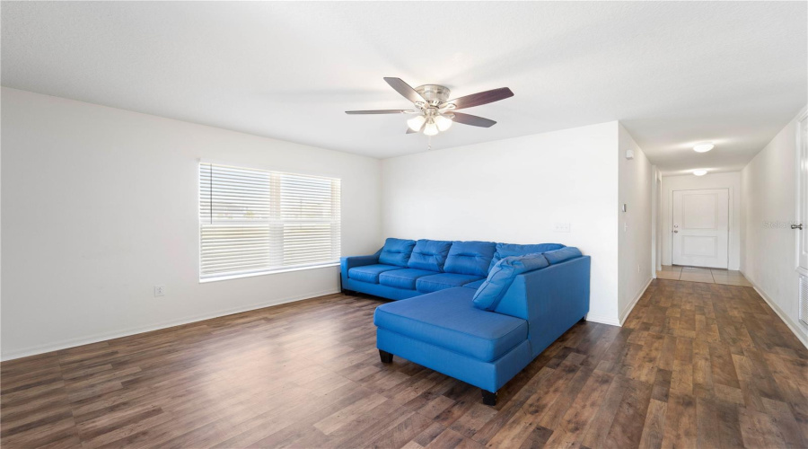 Davenport, Florida 33896, 3 Bedrooms Bedrooms, ,2 Bathroomsbathrooms,Residential,For Sale,Overpool,Mfro6302958