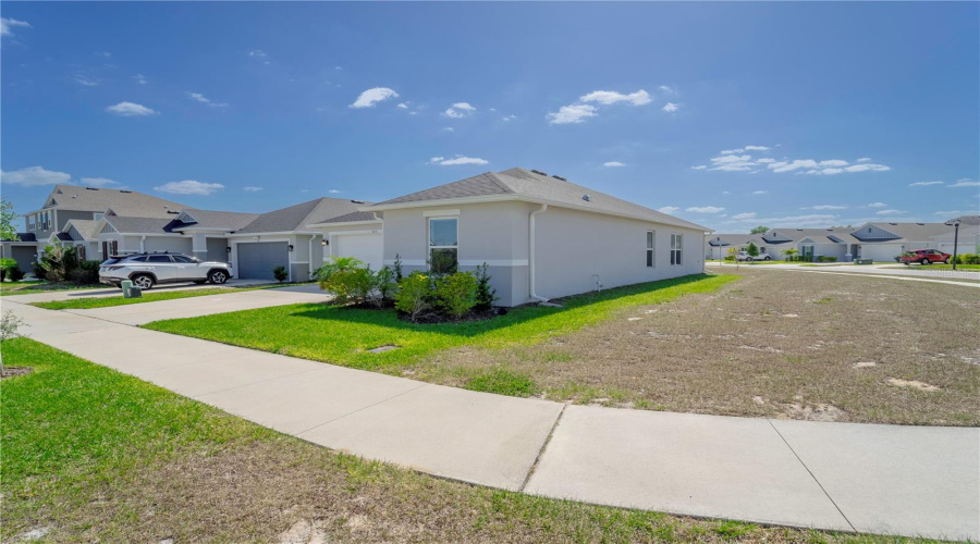 Davenport, Florida 33896, 3 Bedrooms Bedrooms, ,2 Bathroomsbathrooms,Residential,For Sale,Overpool,Mfro6302958