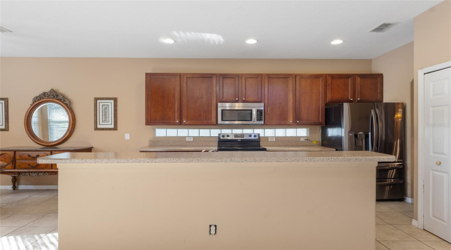 Orlando, Florida 32836, 5 Bedrooms Bedrooms, ,3 Bathroomsbathrooms,Residential,For Sale,Pecky Cypress,Mfro6297818