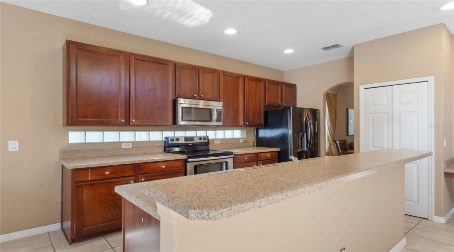 Orlando, Florida 32836, 5 Bedrooms Bedrooms, ,3 Bathroomsbathrooms,Residential,For Sale,Pecky Cypress,Mfro6297818