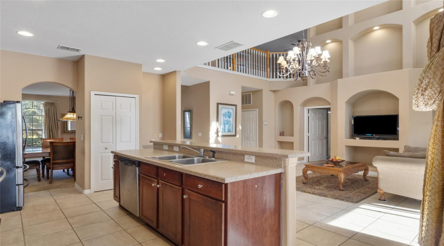 Orlando, Florida 32836, 5 Bedrooms Bedrooms, ,3 Bathroomsbathrooms,Residential,For Sale,Pecky Cypress,Mfro6297818