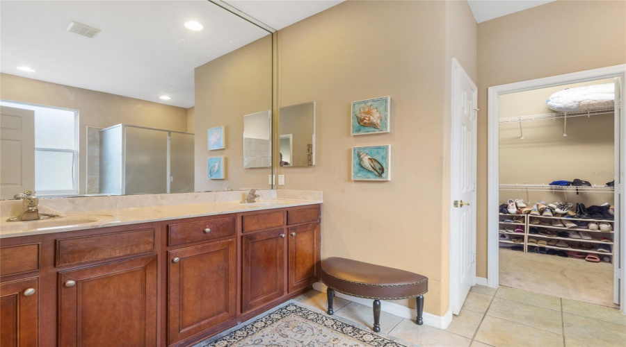Orlando, Florida 32836, 5 Bedrooms Bedrooms, ,3 Bathroomsbathrooms,Residential,For Sale,Pecky Cypress,Mfro6297818