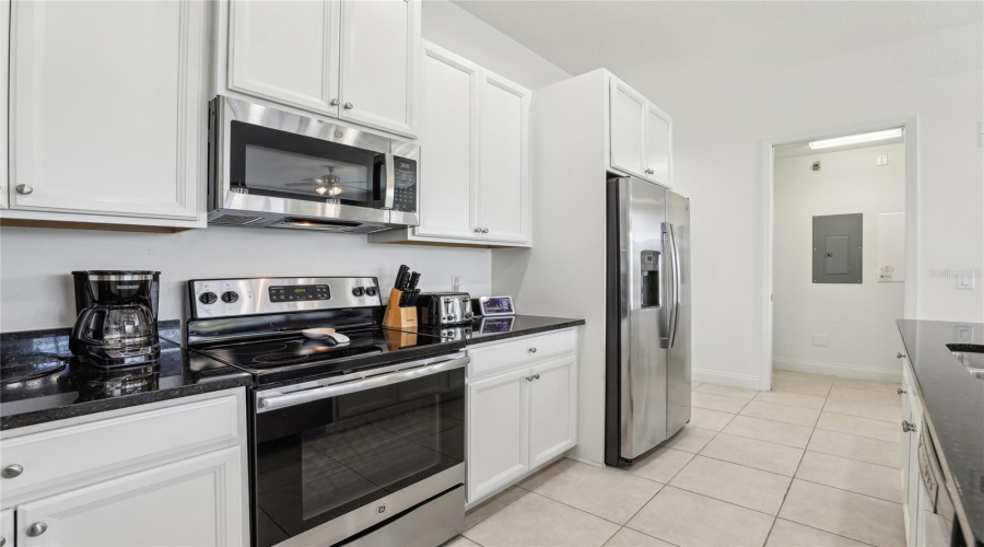 Davenport, Florida 33896, 4 Bedrooms Bedrooms, ,4 Bathroomsbathrooms,Residential,For Sale,Captiva,Mfrs5125859