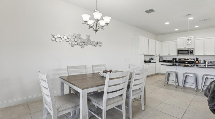 Davenport, Florida 33896, 4 Bedrooms Bedrooms, ,4 Bathroomsbathrooms,Residential,For Sale,Captiva,Mfrs5125859