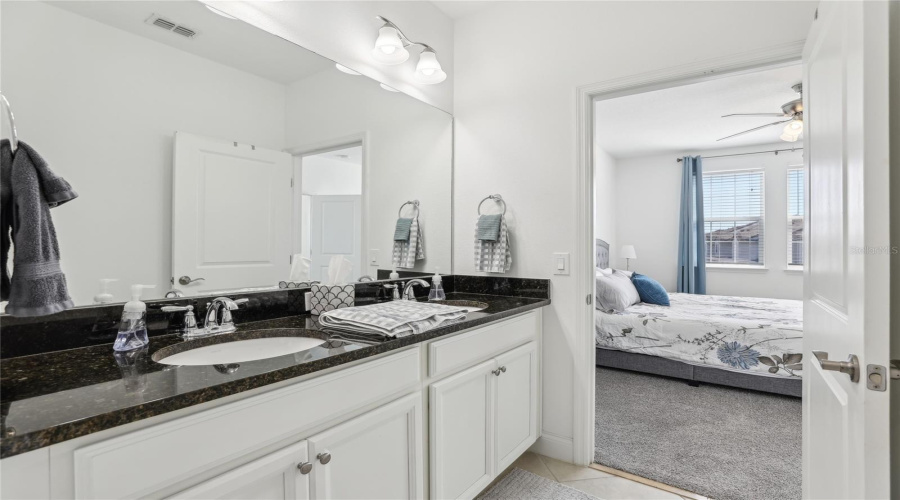 Davenport, Florida 33896, 4 Bedrooms Bedrooms, ,4 Bathroomsbathrooms,Residential,For Sale,Captiva,Mfrs5125859