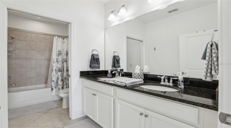 Davenport, Florida 33896, 4 Bedrooms Bedrooms, ,4 Bathroomsbathrooms,Residential,For Sale,Captiva,Mfrs5125859