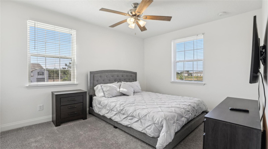 Davenport, Florida 33896, 4 Bedrooms Bedrooms, ,4 Bathroomsbathrooms,Residential,For Sale,Captiva,Mfrs5125859