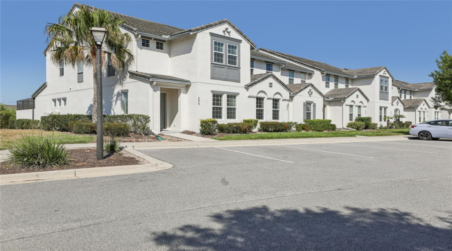 Davenport, Florida 33896, 4 Bedrooms Bedrooms, ,4 Bathroomsbathrooms,Residential,For Sale,Captiva,Mfrs5125859