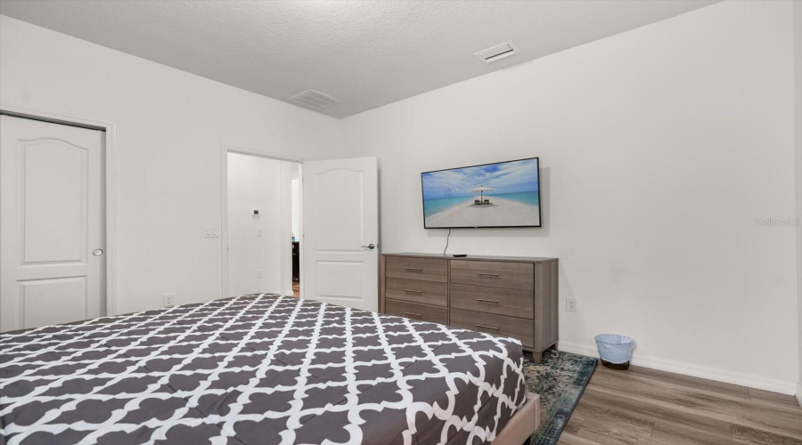 Kissimmee, Florida 34747, 6 Bedrooms Bedrooms, ,4 Bathroomsbathrooms,Residential,For Sale,Nice,Mfro6303942
