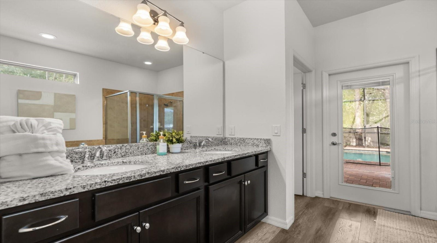 Kissimmee, Florida 34747, 6 Bedrooms Bedrooms, ,4 Bathroomsbathrooms,Residential,For Sale,Nice,Mfro6303942