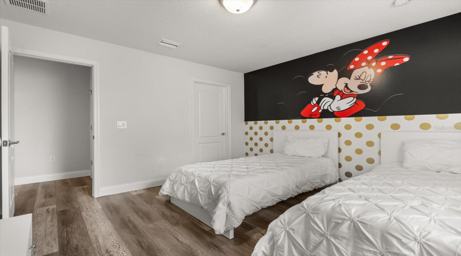 Kissimmee, Florida 34747, 6 Bedrooms Bedrooms, ,4 Bathroomsbathrooms,Residential,For Sale,Nice,Mfro6303942