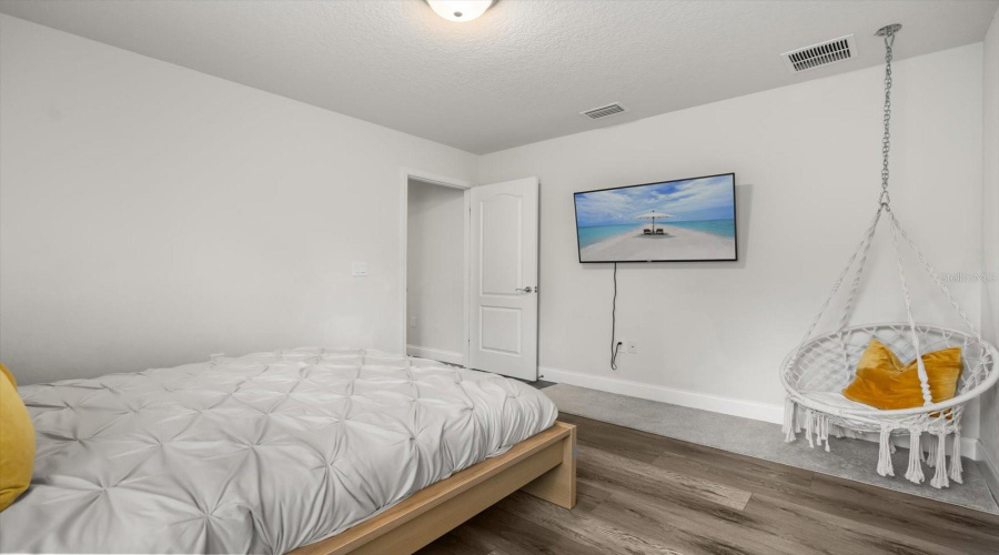 Kissimmee, Florida 34747, 6 Bedrooms Bedrooms, ,4 Bathroomsbathrooms,Residential,For Sale,Nice,Mfro6303942
