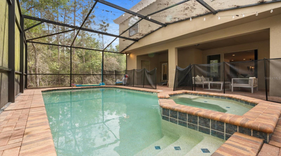 Kissimmee, Florida 34747, 6 Bedrooms Bedrooms, ,4 Bathroomsbathrooms,Residential,For Sale,Nice,Mfro6303942