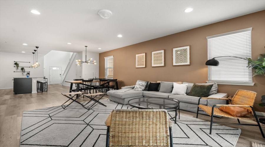 Kissimmee, Florida 34747, 6 Bedrooms Bedrooms, ,4 Bathroomsbathrooms,Residential,For Sale,Nice,Mfro6303942