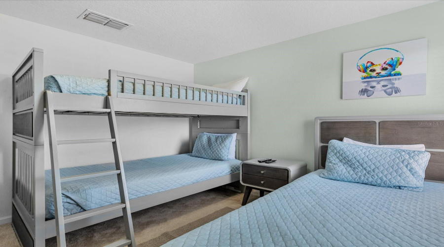 Davenport, Florida 33837, 6 Bedrooms Bedrooms, ,5 Bathroomsbathrooms,Residential,For Sale,Cabello,Mfro6303113