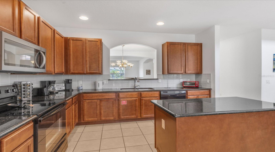 Davenport, Florida 33837, 6 Bedrooms Bedrooms, ,5 Bathroomsbathrooms,Residential,For Sale,Cabello,Mfro6303113