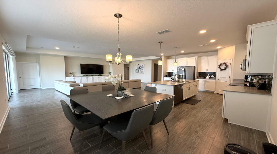 Kissimmee, Florida 34746, 4 Bedrooms Bedrooms, ,3 Bathroomsbathrooms,Residential,For Sale,Wordsmith,Mfro6304583