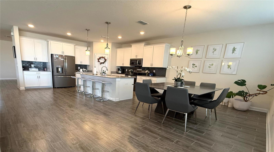 Kissimmee, Florida 34746, 4 Bedrooms Bedrooms, ,3 Bathroomsbathrooms,Residential,For Sale,Wordsmith,Mfro6304583