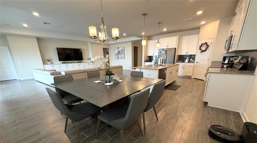 Kissimmee, Florida 34746, 4 Bedrooms Bedrooms, ,3 Bathroomsbathrooms,Residential,For Sale,Wordsmith,Mfro6304583