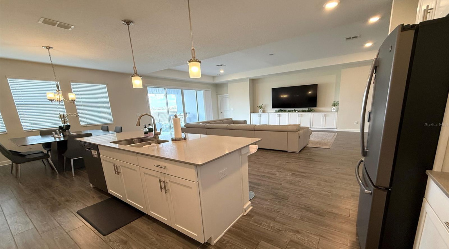 Kissimmee, Florida 34746, 4 Bedrooms Bedrooms, ,3 Bathroomsbathrooms,Residential,For Sale,Wordsmith,Mfro6304583