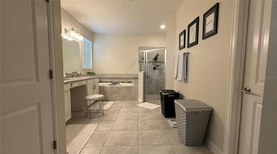Kissimmee, Florida 34746, 4 Bedrooms Bedrooms, ,3 Bathroomsbathrooms,Residential,For Sale,Wordsmith,Mfro6304583