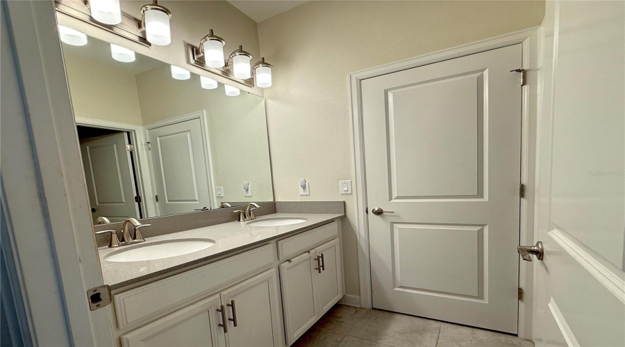 Kissimmee, Florida 34746, 4 Bedrooms Bedrooms, ,3 Bathroomsbathrooms,Residential,For Sale,Wordsmith,Mfro6304583