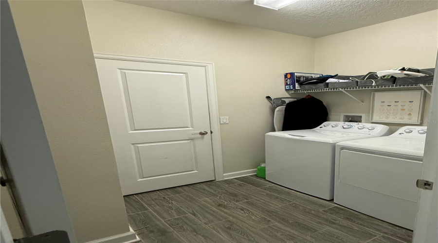 Kissimmee, Florida 34746, 4 Bedrooms Bedrooms, ,3 Bathroomsbathrooms,Residential,For Sale,Wordsmith,Mfro6304583