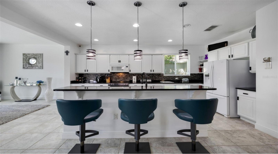 Orlando, Florida 32836, 4 Bedrooms Bedrooms, ,2 Bathroomsbathrooms,Residential,For Sale,Wakeworth,Mfro6304215