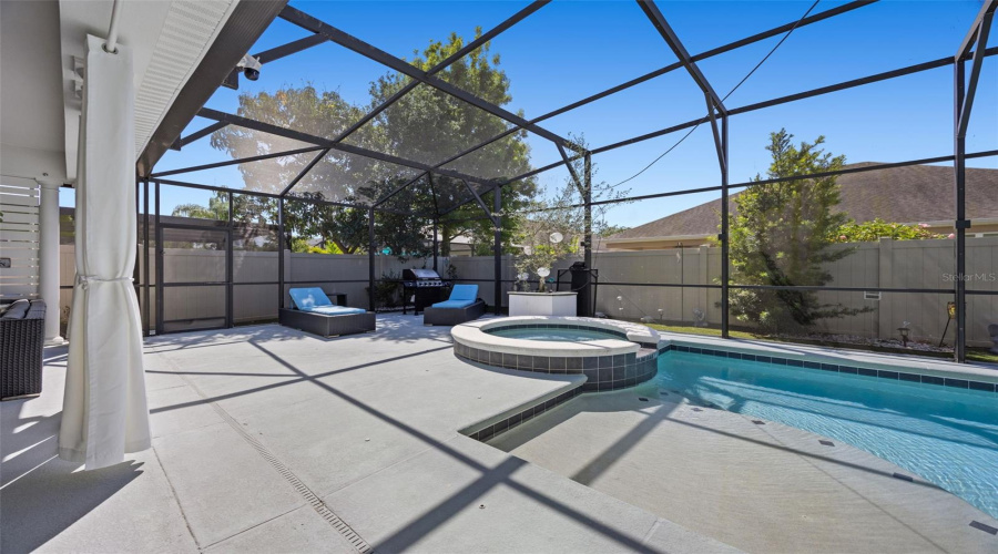 Orlando, Florida 32836, 4 Bedrooms Bedrooms, ,2 Bathroomsbathrooms,Residential,For Sale,Wakeworth,Mfro6304215