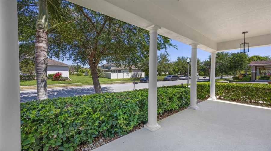 Orlando, Florida 32836, 4 Bedrooms Bedrooms, ,2 Bathroomsbathrooms,Residential,For Sale,Wakeworth,Mfro6304215
