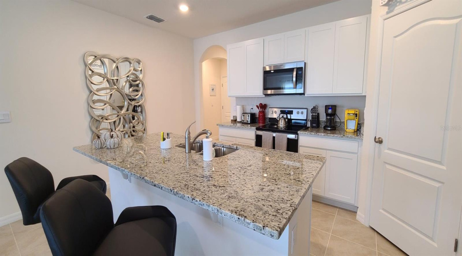 Davenport, Florida 33837, 4 Bedrooms Bedrooms, ,2 Bathroomsbathrooms,Residential,For Sale,Magnolia,Mfrr4909273