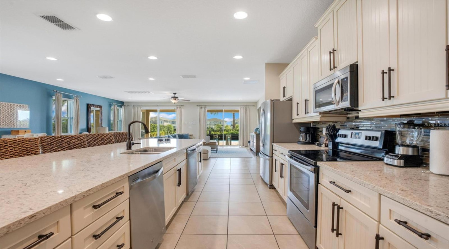 Kissimmee, Florida 34747, 9 Bedrooms Bedrooms, ,8 Bathroomsbathrooms,Residential,For Sale,Fairfax,Mfro6301871