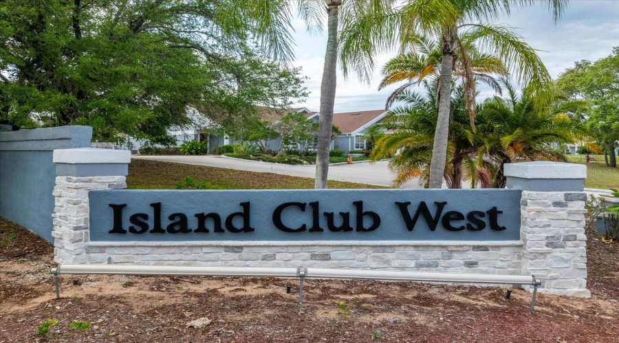 Davenport, Florida 33897, 4 Bedrooms Bedrooms, ,3 Bathroomsbathrooms,Residential,For Sale,Orchid,Mfro6304710