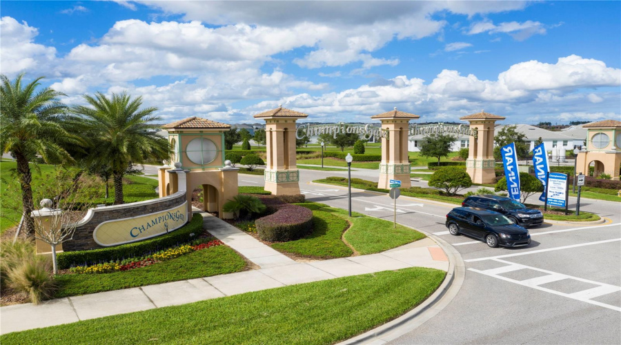 Davenport, Florida 33896, 9 Bedrooms Bedrooms, ,5 Bathroomsbathrooms,Residential,For Sale,Thunderbird,Mfro6303142