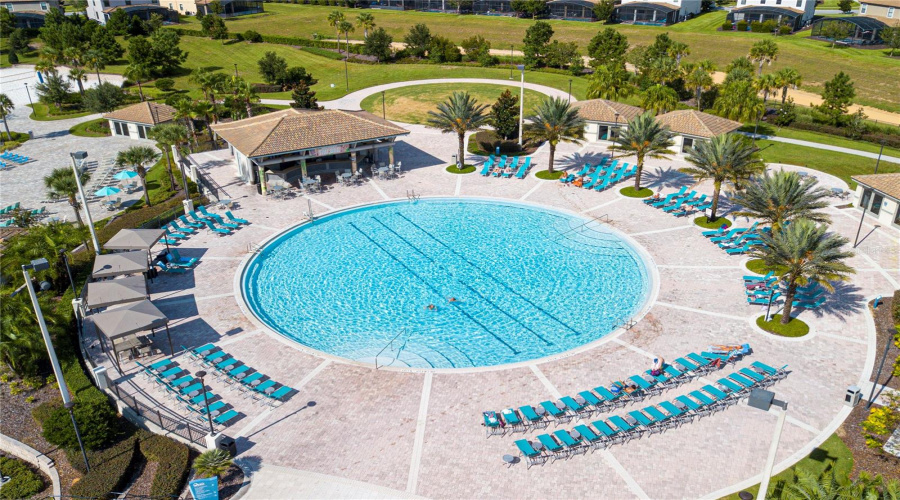 Davenport, Florida 33896, 9 Bedrooms Bedrooms, ,5 Bathroomsbathrooms,Residential,For Sale,Thunderbird,Mfro6303142
