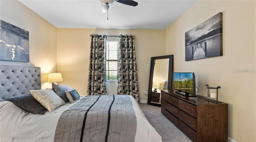 Davenport, Florida 33896, 9 Bedrooms Bedrooms, ,5 Bathroomsbathrooms,Residential,For Sale,Thunderbird,Mfro6303142