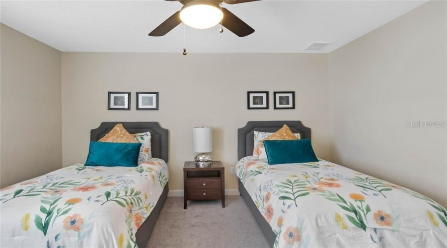 Davenport, Florida 33896, 9 Bedrooms Bedrooms, ,5 Bathroomsbathrooms,Residential,For Sale,Thunderbird,Mfro6303142