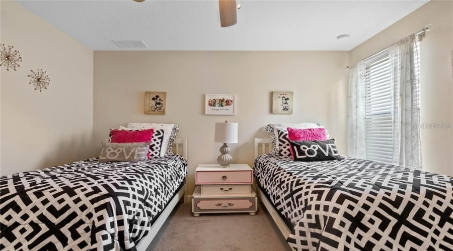 Davenport, Florida 33896, 9 Bedrooms Bedrooms, ,5 Bathroomsbathrooms,Residential,For Sale,Thunderbird,Mfro6303142