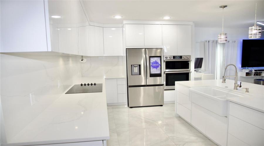 Davenport, Florida 33837, 4 Bedrooms Bedrooms, ,2 Bathroomsbathrooms,Residential,For Sale,Whispering Pines Way,Mfrs5125917
