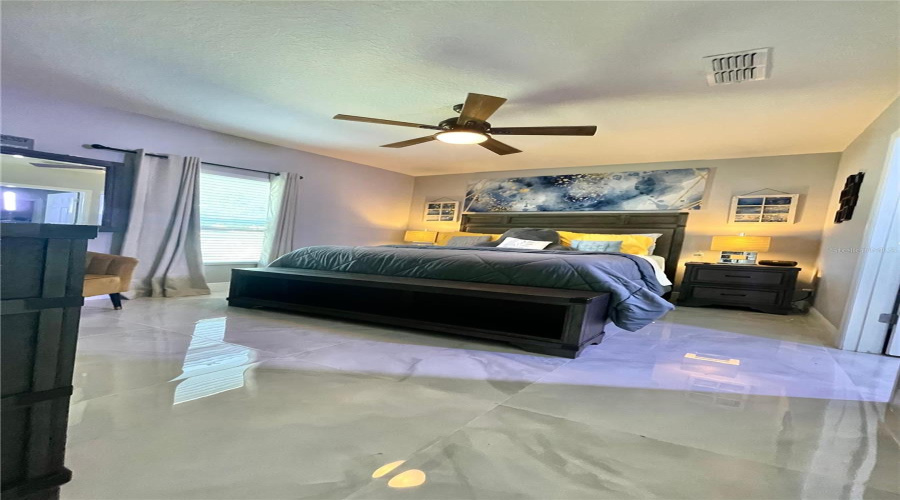 Davenport, Florida 33837, 4 Bedrooms Bedrooms, ,2 Bathroomsbathrooms,Residential,For Sale,Whispering Pines Way,Mfrs5125917