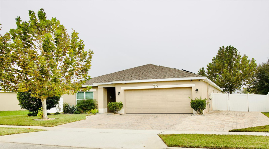 Davenport, Florida 33837, 4 Bedrooms Bedrooms, ,2 Bathroomsbathrooms,Residential,For Sale,Whispering Pines Way,Mfrs5125917