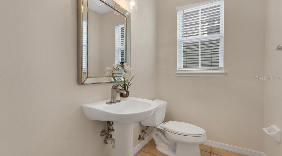 Downstairs 1/2 Bathroom