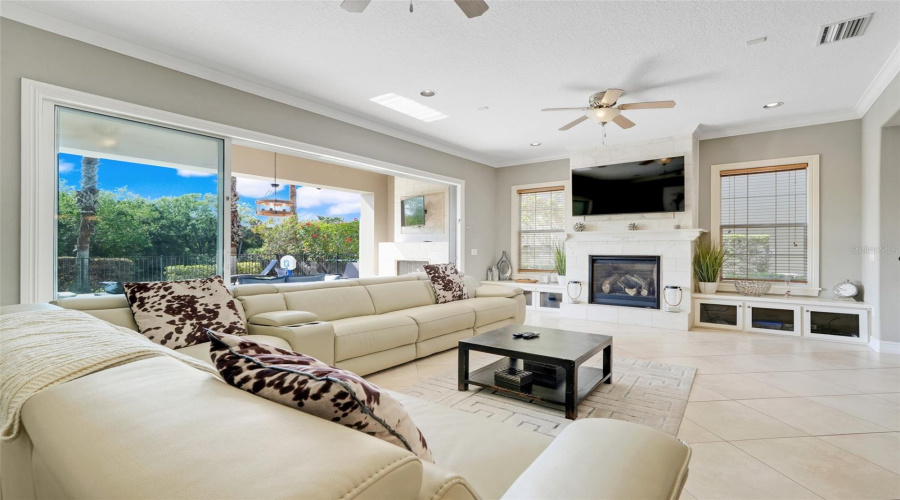 Reunion, Florida 34747, 4 Bedrooms Bedrooms, ,4 Bathroomsbathrooms,Residential,For Sale,Castle Pines,Mfrs5125993