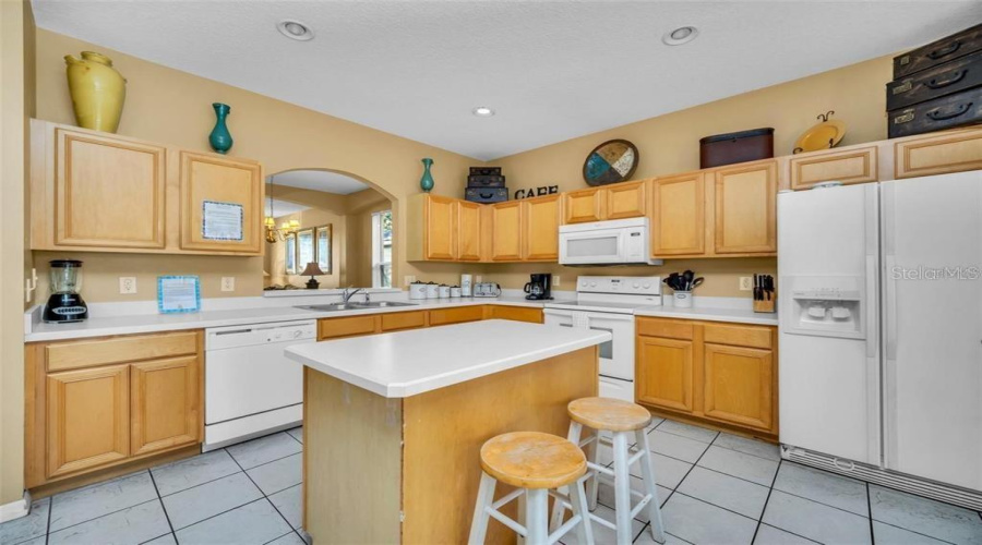 Kissimmee, Florida 34747, 7 Bedrooms Bedrooms, ,4 Bathroomsbathrooms,Residential,For Sale,Emerald Island,Mfrs5125976