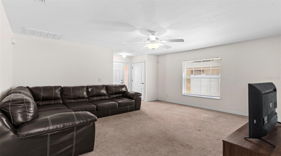 Davenport, Florida 33837, 4 Bedrooms Bedrooms, ,2 Bathroomsbathrooms,Residential,For Sale,Bay,Mfrl4952577