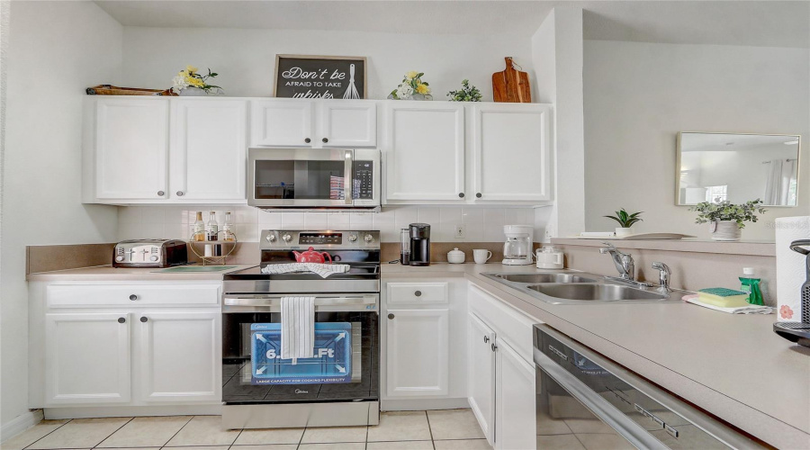 Kissimmee, Florida 34746, 3 Bedrooms Bedrooms, ,2 Bathroomsbathrooms,Residential,For Sale,Park Ridge,Mfro6304327