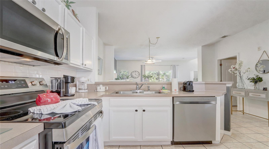 Kissimmee, Florida 34746, 3 Bedrooms Bedrooms, ,2 Bathroomsbathrooms,Residential,For Sale,Park Ridge,Mfro6304327