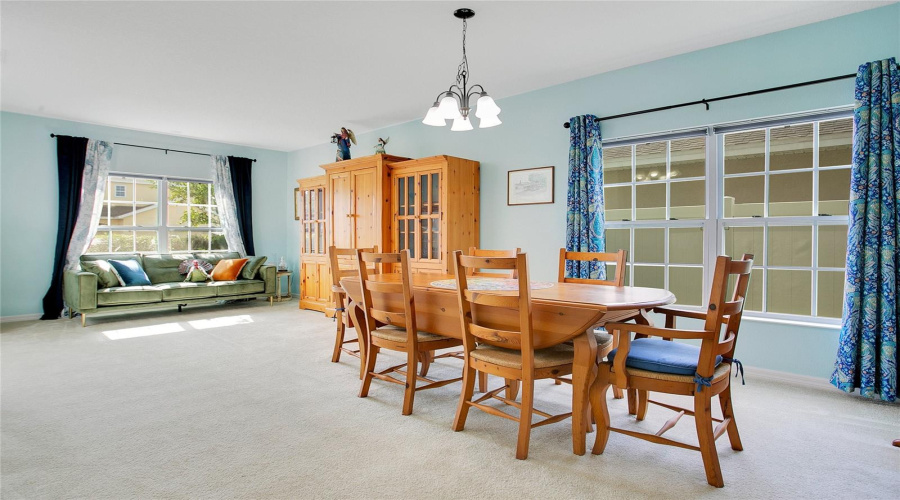 Davenport, Florida 33897, 4 Bedrooms Bedrooms, ,2 Bathroomsbathrooms,Residential,For Sale,Williamson,Mfrg5095111