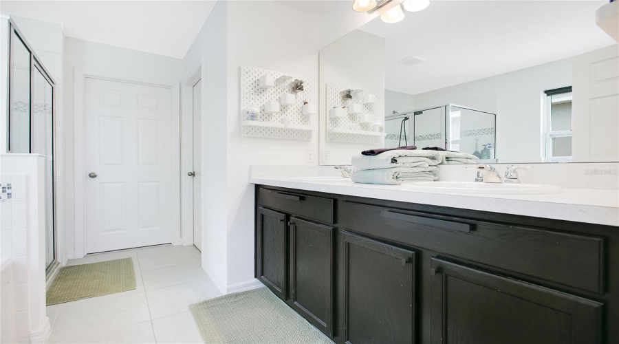 Davenport, Florida 33897, 4 Bedrooms Bedrooms, ,2 Bathroomsbathrooms,Residential,For Sale,Williamson,Mfrg5095111