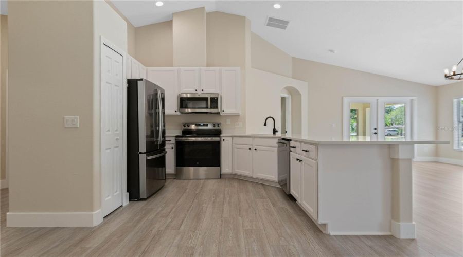 Orlando, Florida 32836, 3 Bedrooms Bedrooms, ,2 Bathroomsbathrooms,Residential,For Sale,Pecky Cypress Way,Mfrr4909066